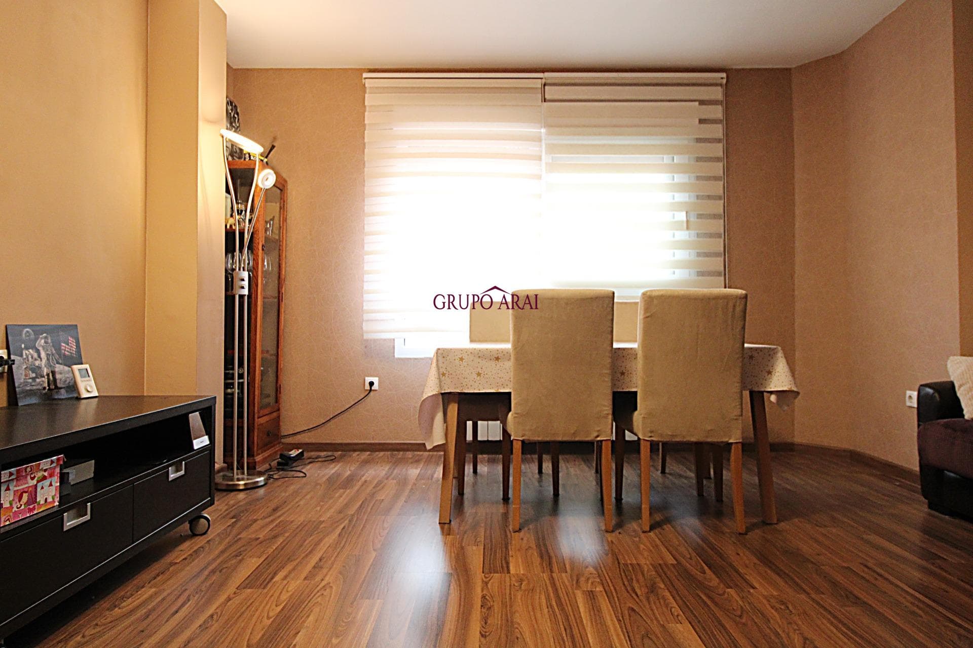 VPO Se vende dúplex de 3 dormitorios y 2 baños en Castalla