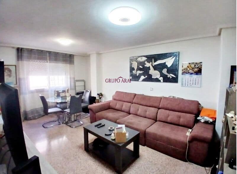 Vivienda luminosa y cómoda en Avenida de Novelda