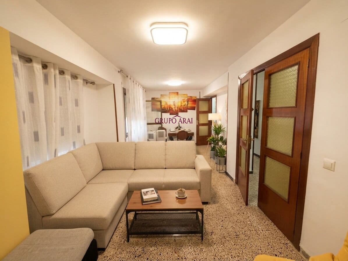 ¡Gran oportunidad! Piso luminoso y muy bien distribuido, con excelente potencial para actualizar a tu gusto
