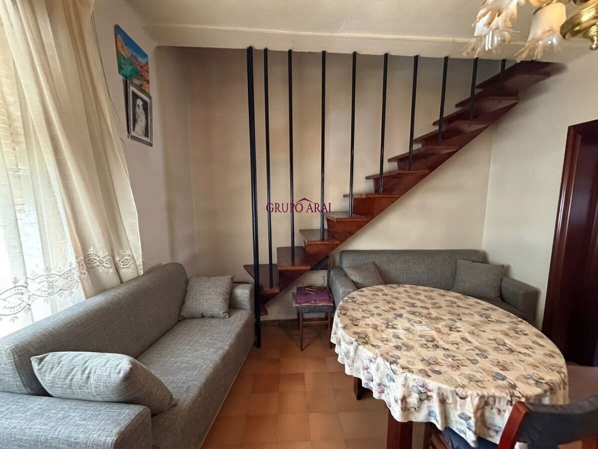 Dúplex de 3 dormitorios con terraza en Virgen del Remedio
