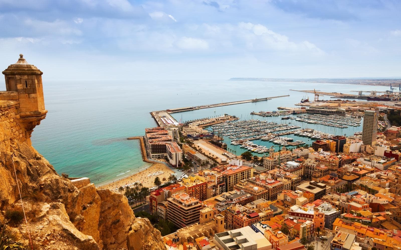 Edificio en Venta en el Corazón de Alicante - Oportunidad Única