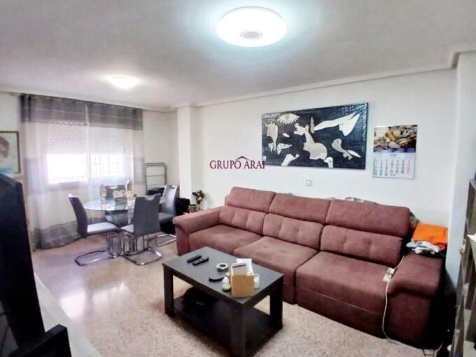 Vivienda luminosa y cómoda en Avenida de Novelda