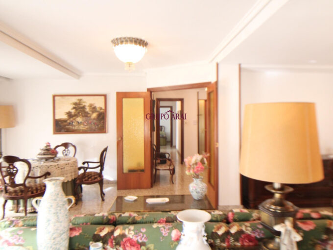 GRAN OPORTUNIDAD EN EL CENTRO – AMPLIA VIVIENDA IDEAL PARA INVERSORES